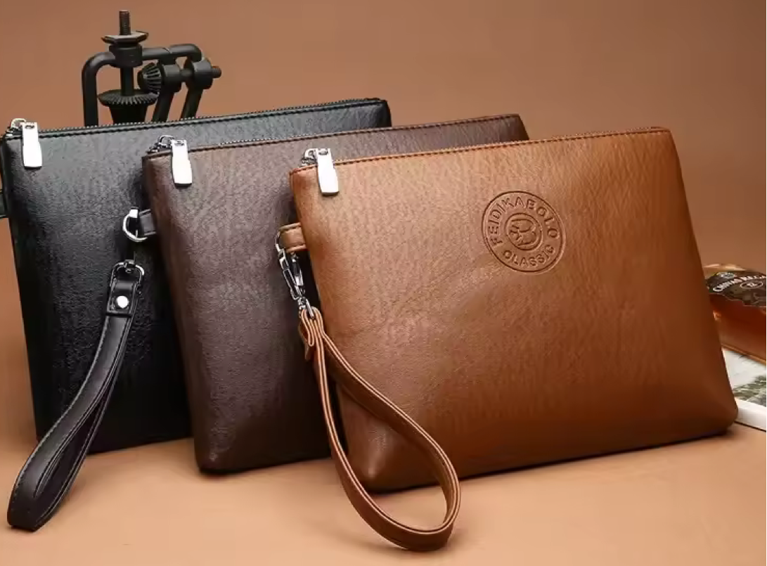 Klassisk herrclutch i konstläder